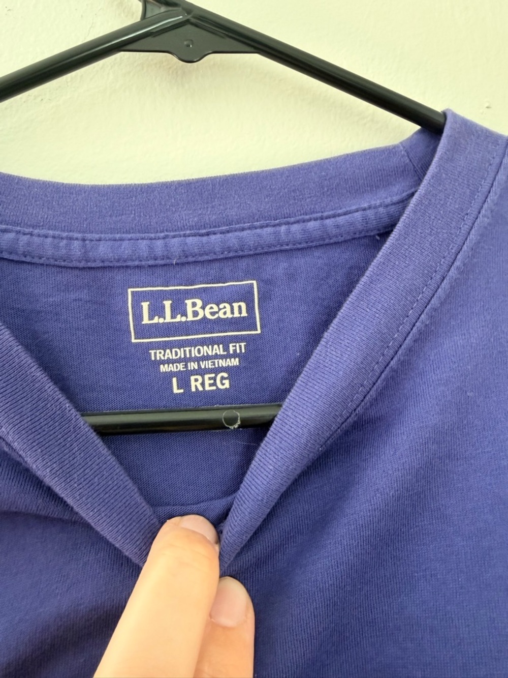 Bundle of L.L. Bean Men's Classic Crew Neck T-Shirts Men’s L, 4 shirts total - Picture 8 of 12